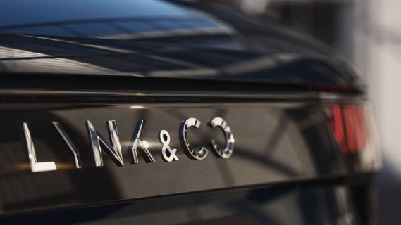 Lynk & Co logo op achterklap