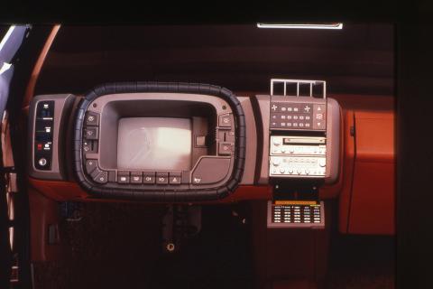 Mazda MX-81 interieur dashboard