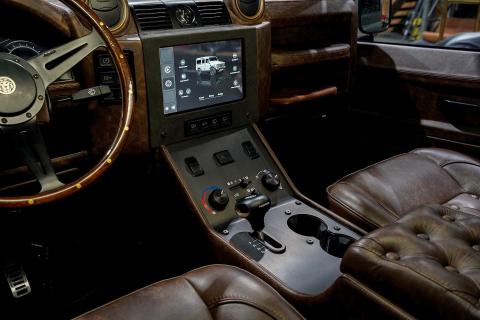 The Landrovers Panterra Lion interieur middenconsole