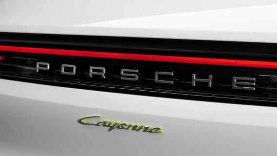 Porsche Cayenne facelift 2023 E-Hybrid badge