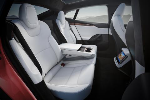 Tesla Model S Plaid (2023) interieur stoelen achterin