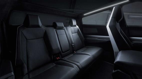 Tesla Cybertruck interieur achterbank