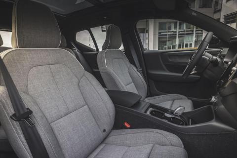 Volvo XC40 Recharge (2023) interieur stoelen