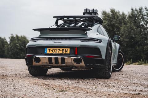 Porsche 911 Dakar op Nederlands kenteken