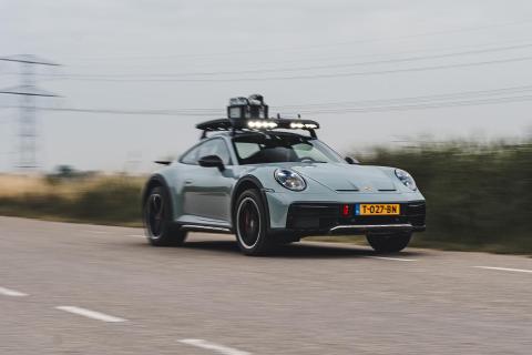 Porsche 911 Dakar op Nederlands kenteken