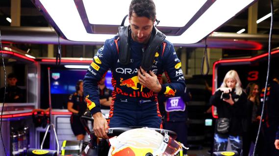 Ricciardo stapt in F1-auto Red Bull 2023 RB19