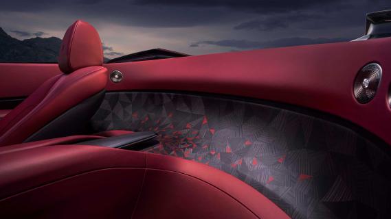 Rolls-Royce Droptail (2023) hout achterkant interieur