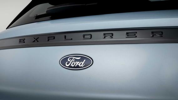 Ford Explorer met nieuwe Logo