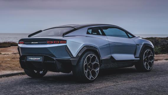 Lamborghini Lanzador concept schuin achter