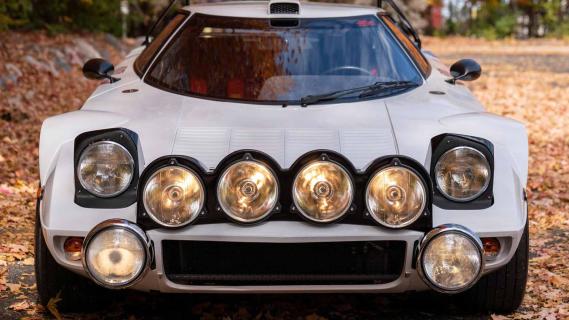 Lister Bell STR Lancia Stratos replica voorkant lampen
