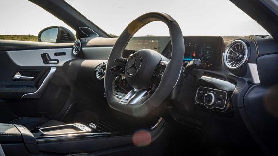 Mercedes-AMG A 45 S 4Matic + (2023) stuur