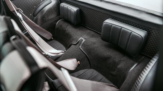 Alfaholics GTA-R interieur stoelen achterin