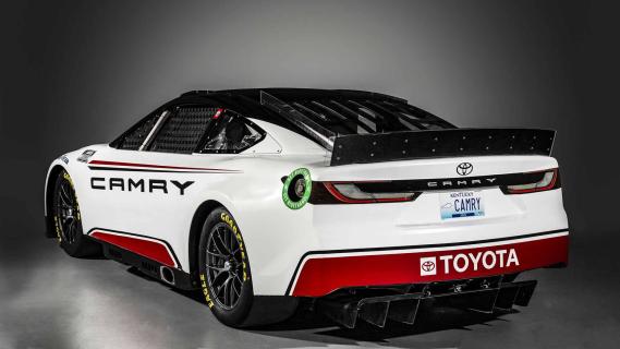 Toyota Camry NASCAR 2023 schuin achter