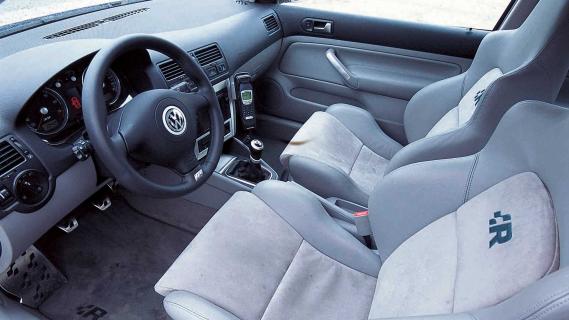 Volkswagen Golf R32 interieur