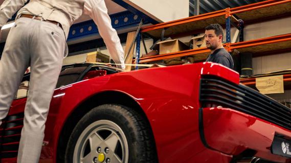 Niels van Roij Design Ferrari Testarossa targadak ombouw wiel