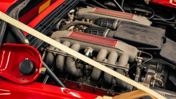Niels van Roij Design Ferrari Testarossa targadak ombouw motor