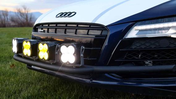 Offroad-Audi R8 extra koplampen