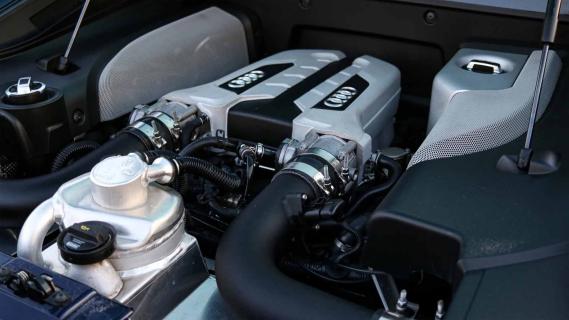 Offroad-Audi R8 V8-motor