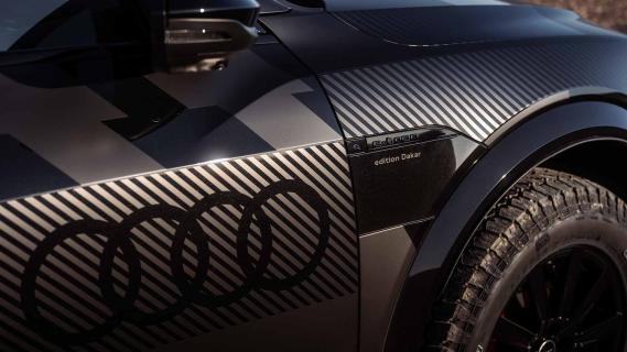 Audi Q8 e-tron Edition Dakar oplaadpunt