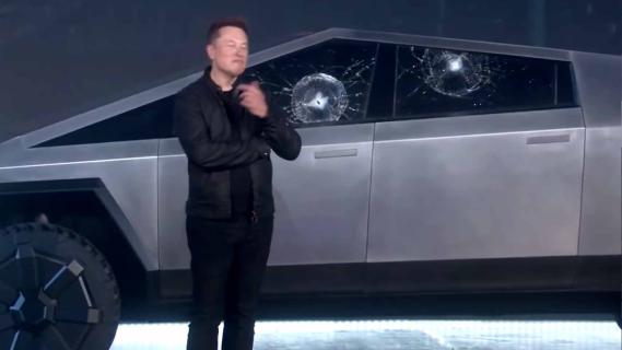 Elon Musk Tesla Cybertruck presentatie barst in ruit