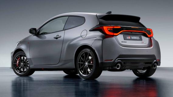 Toyota GR Yaris update (2024) schuin achter
