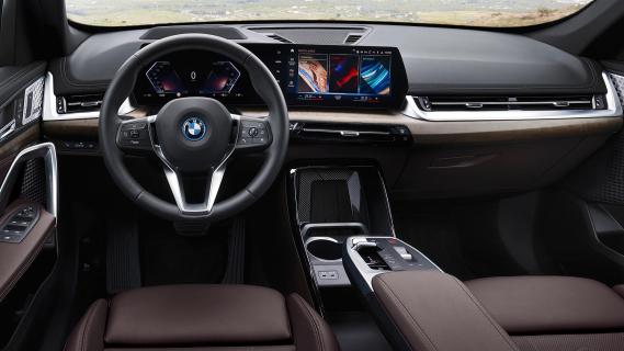 BMW iX1 eDrive20 interieur overzicht