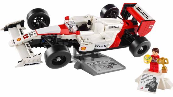 Lego F1-auto Senna McLaren MP4/4 schuin voor