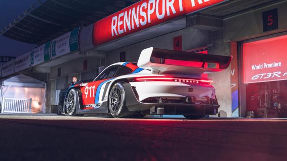 Porsche Rennsport Reunion Porsche 911 GT3 R rennsport schuin achter