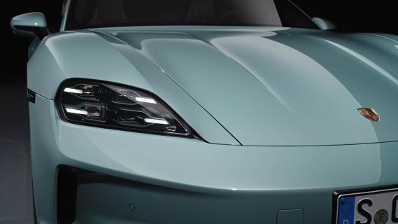 Porsche Taycan facelift 2024: detail koplamp turquoise