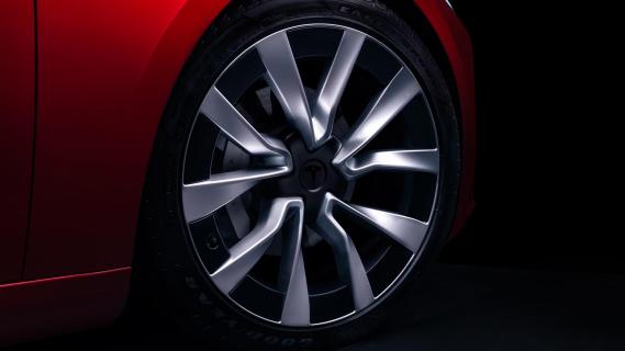 Tesla Model 3 RWD wiel stilstaand