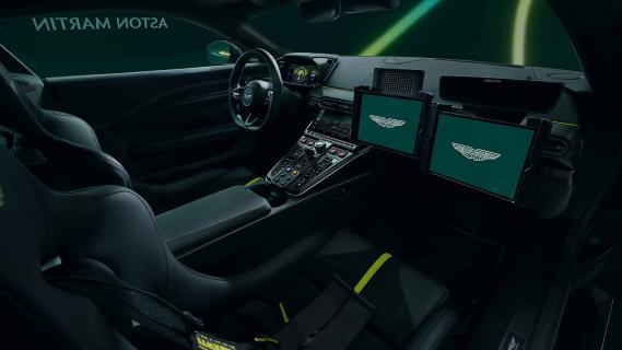 Aston Martin Vantage F1-safetycar 2024 interieur