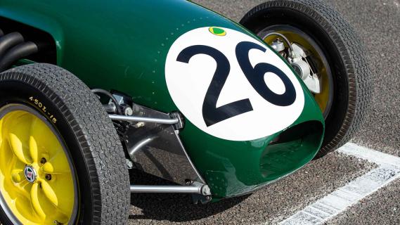 Eerste F1-auto Lotus neus
