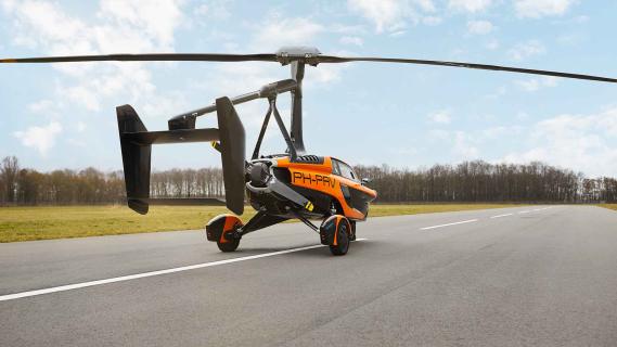 Pal-V vliegende auto uit Nederland propeller uit schuin achter