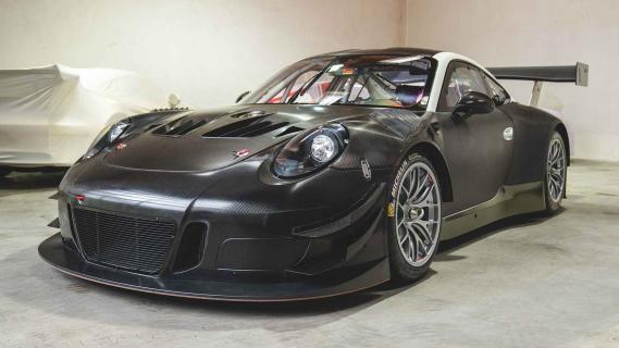 Porsche 911-collectie te koop met vrachtwagen en trailer 911 GT3 R schuin voor