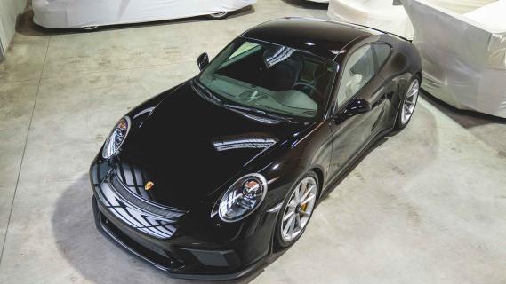 Porsche 911-collectie te koop met vrachtwagen en trailer 911 GT3 Touring schuin voor