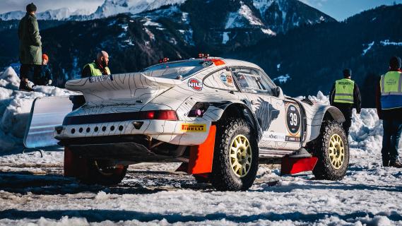 Porsche F.A.T. Ice Race 2024 Porsche buggy schuin achter