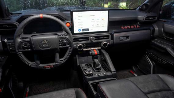 Toyota 4Runner interieur cockpit TRD