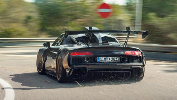 Abt GTX Audi R8 (2024) rijdend achterkant snelweg