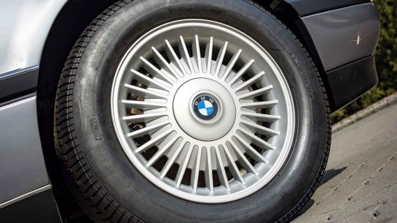 BMW 7-serie V16 wiel