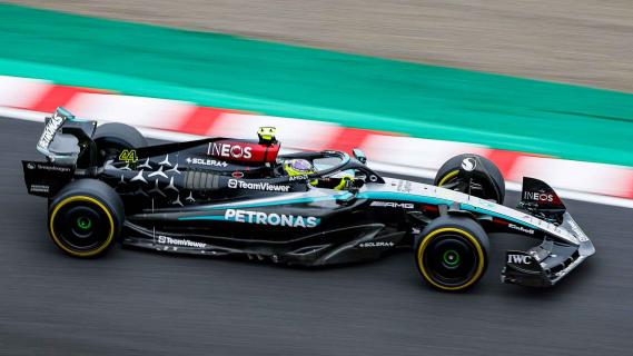 GP van Japan 2024 Hamilton rijdend zijkant