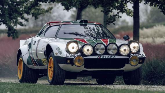 Lancia Stratos schuin voor statisch