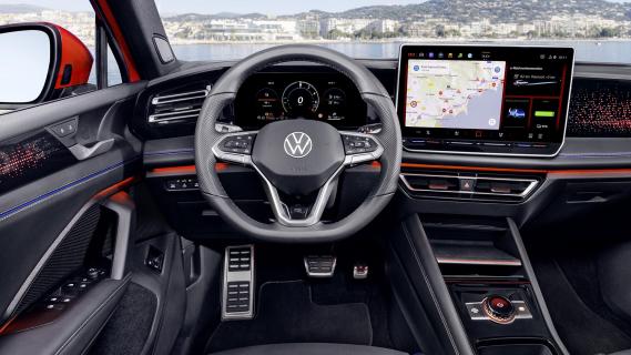 Volkswagen Tiguan 1.5 eTSI R-Line Business dashboard