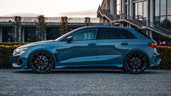 Abt Audi RS 3-S Sportback (2024) zijkant