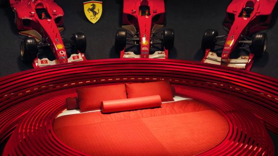 Airbnb in Ferrari Museum bed boven