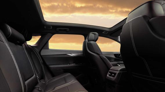 Cadillac Optiq (2024) interieur panoramadak