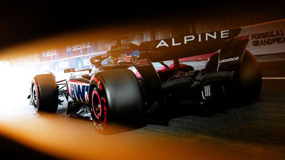 GP van Monaco 2024 Gasly rijdend schuin achter donker tunnel