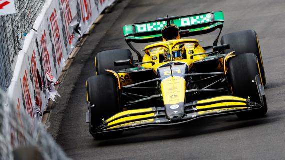 GP van Monaco 2024 Piastri rijdend voorkant Tabac