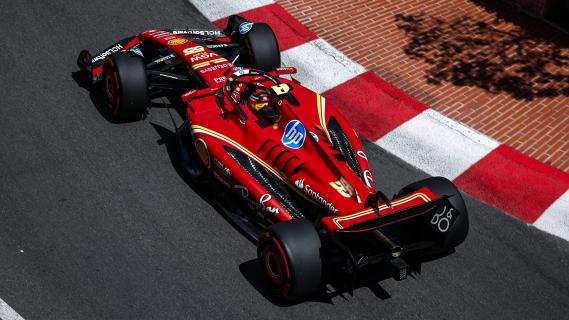 GP van Monaco 2024 Sainz rijdend achterkant boven