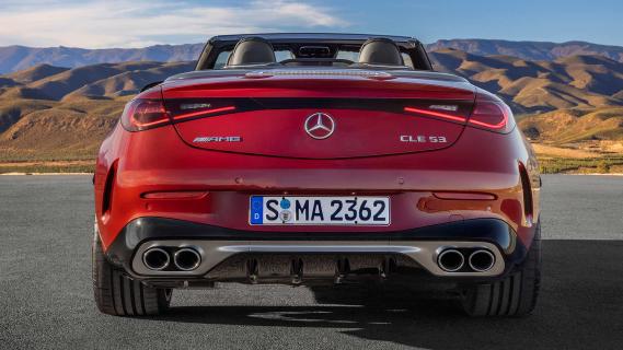 Mercedes-AMG CLE 53 Cabrio achterkant stilstaand dak open