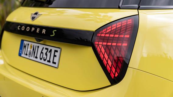Mini Cooper SE: 1e rij-indruk 2024 - detail achterlicht led